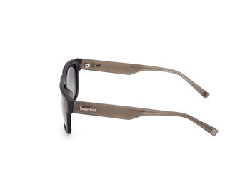 Das Bild zeigt die Sonnenbrille TB00025 45D von der Marke Timberland in Braun.