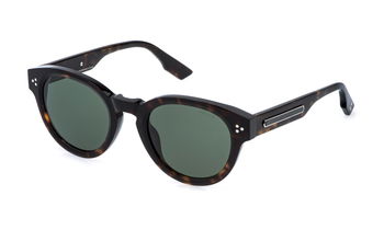 Das Bild zeigt die Sonnenbrille SPLR48 von der Marke Police in Havanna.