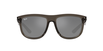 Das Bild zeigt die Sonnenbrille RBR0501S 6707GS von der  Marke Ray Ban in dunkelgrau transparent