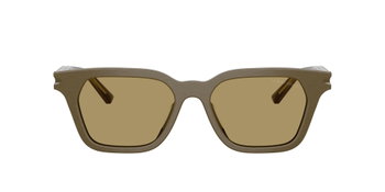 Das Bild zeigt die Giorgio Armani Sonnenbrille AR8251U in Grün
