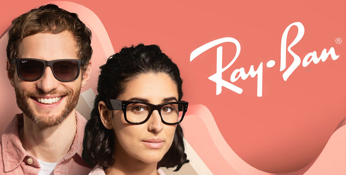 zu sehen sind ein Mann und eine Frau mit Ray-Ban Brillen neben einem Ray-Ban Logo