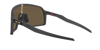 Das Bild zeigt die Sonnenbrille OO9406 05 von der Marke Oakley in carbon mit gelben Gläsern..