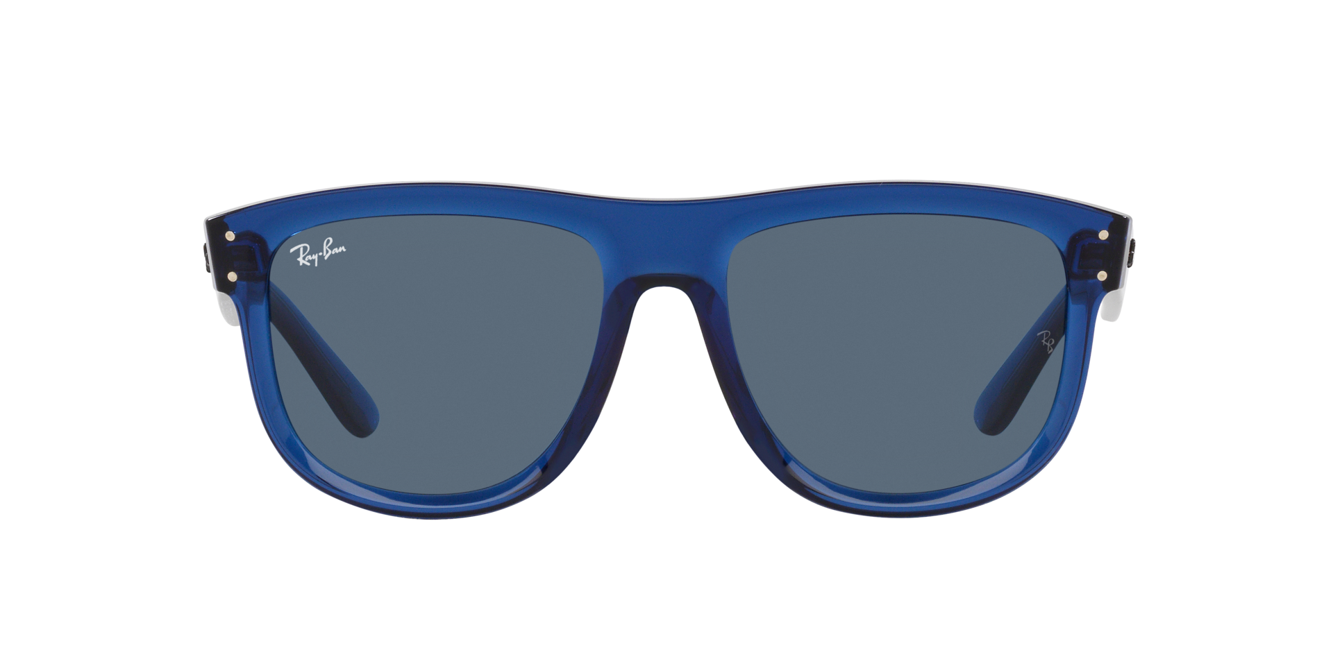 Das Bild zeigt die Sonnenbrille RBR0501S 67083A von der  Marke Ray Ban in dunkelblau transparent
