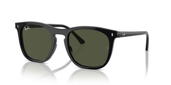 Das Bild zeigt die Sonnenbrille RB2210 901/31 von der Marke Ray-Ban in Schwarz.