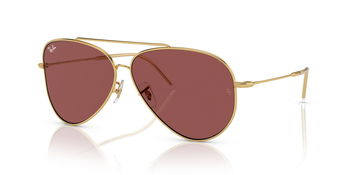 Das Bild zeigt die Sonnenbrille RBR0101S 001/69 von der Marke Ray-Ban in Gold.