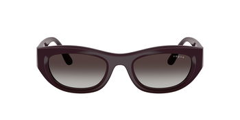 Das Bild zeigt die Sonnenbrille VO5616S von der Marke Vogue in Schwarz.