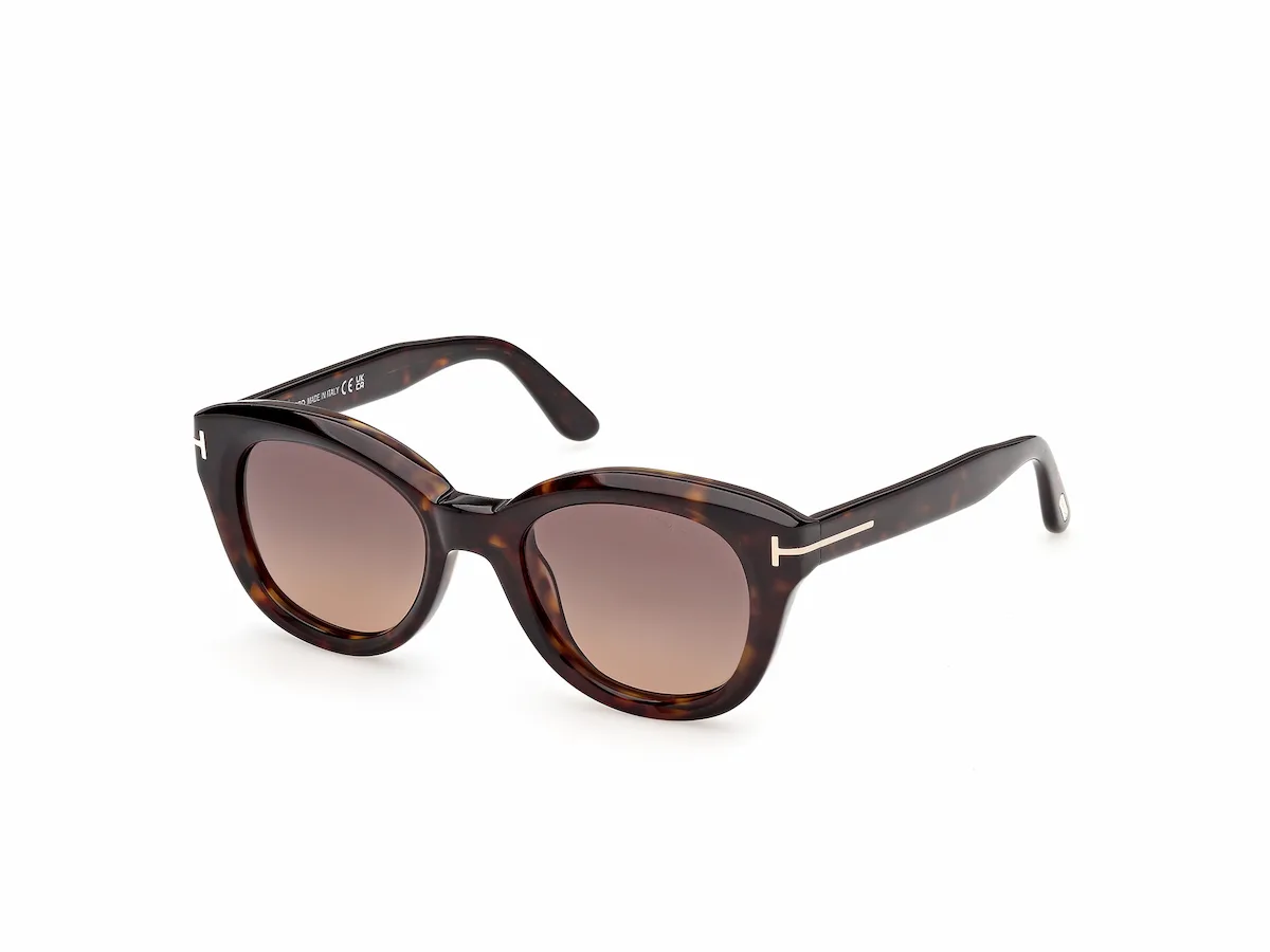 Zu sehen ist die Sonnenbrille FT1344 52T in dunkel havanna von der Marke Tom Ford.