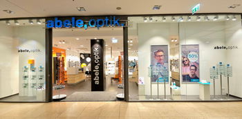 Das Bild zeigt die Front unseres Ladens in Passau in der Stadtgalerie.