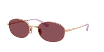 Das Bild zeigt die Sonnenbrille VO5599S von der Marke Vogue in Roßégold.