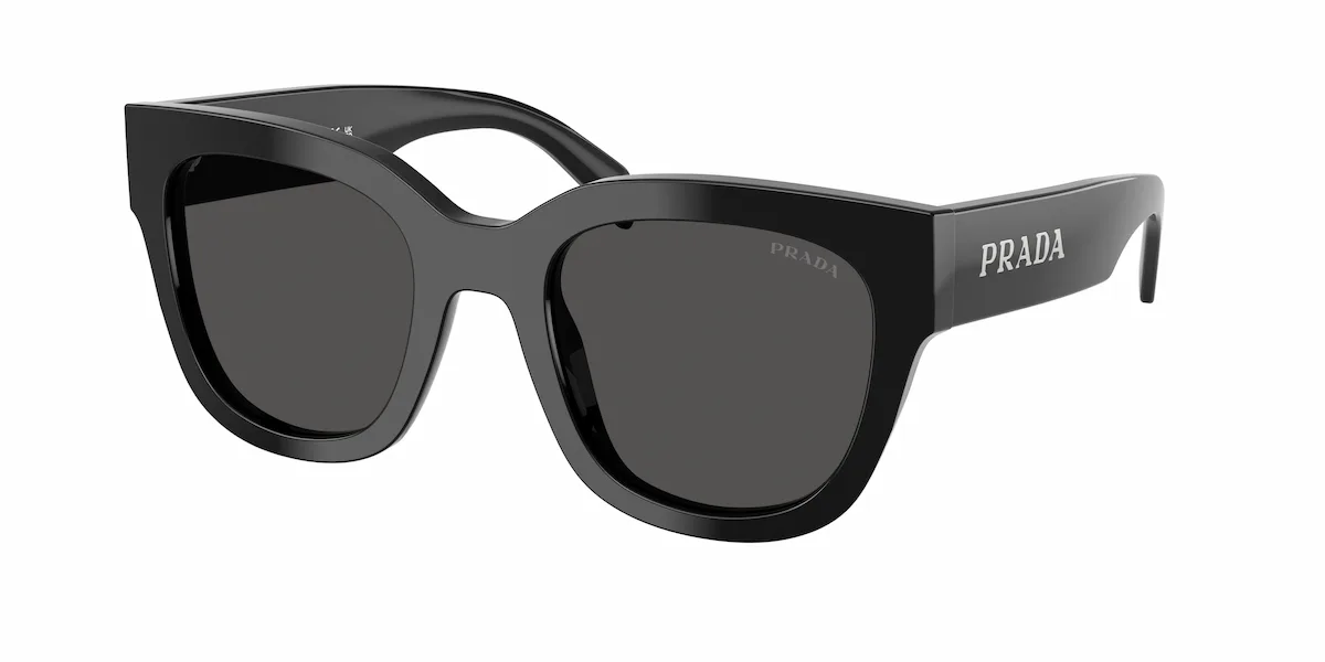 Zu sehen ist die Marken Sonnenbrille von Prada 0PRC04S 16K08Z in Schwarz.