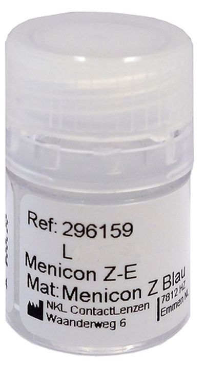 Das Bild zeigt die Verpackung der sphärischen Kontaktlinse Menicon Z E.