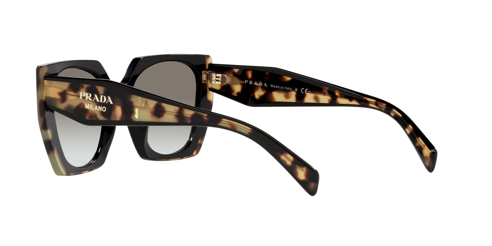Das Bild zeigt die rechteckige Sonnenbrille PR 15WS für Damen von der Marke Prada in schwarz havanna von rechts
