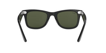 Das Bild zeigt die Ray Ban Wayfarer in schwarz von hinten.