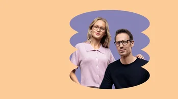 Zu sehen ist eine Frau und ein Mann mit dem Ray Ban Komplettbrillen Angebot von Abele Optik