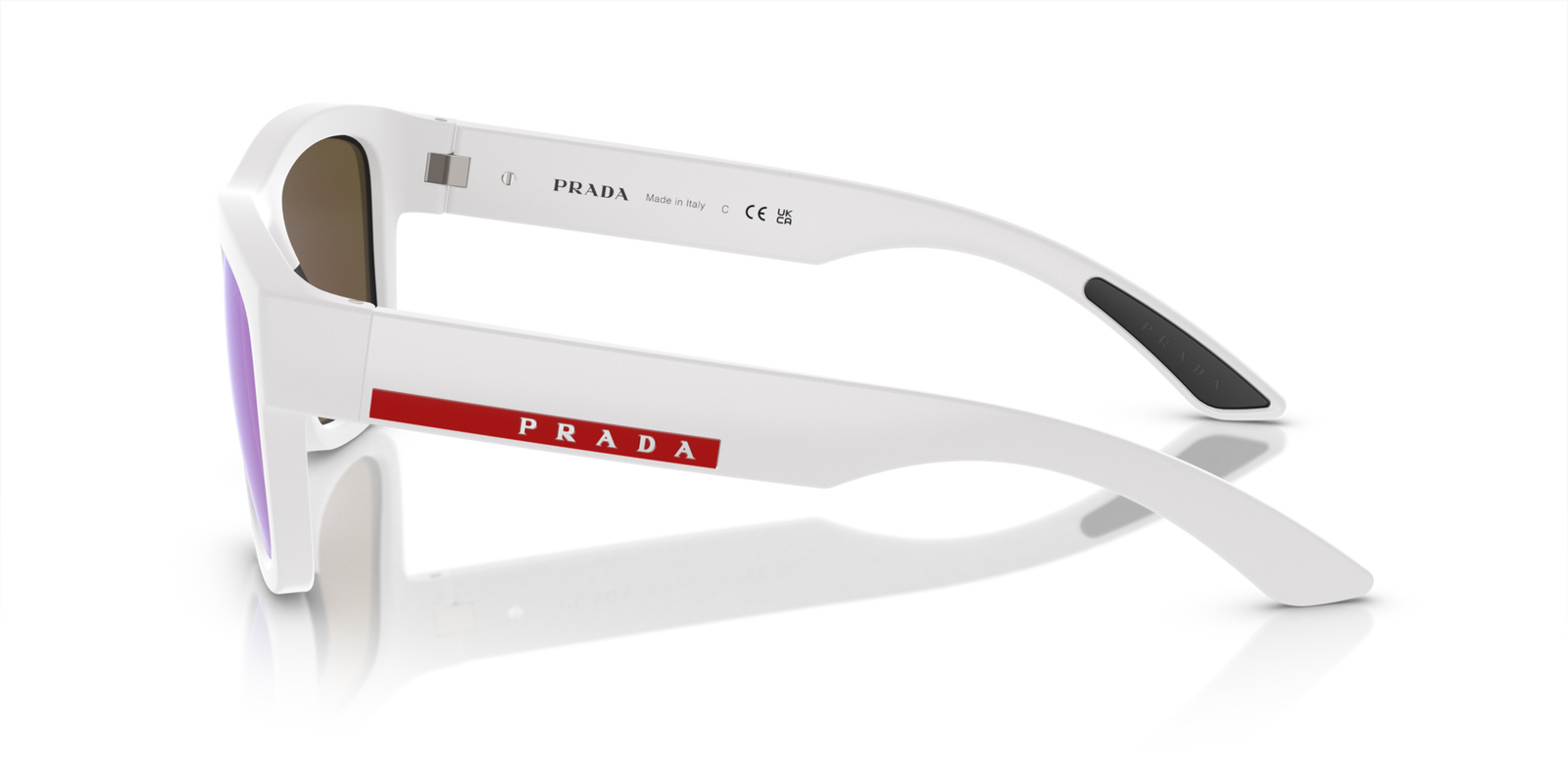 Das Bild zeigt die Sonnenbrille PR01ZS TWK08R von der Marke Prada Linea Rossa in weiß.
