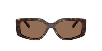 Das Bild zeigt die Sonnenbrille VO5642U von der Marke Vogue in Havanna.