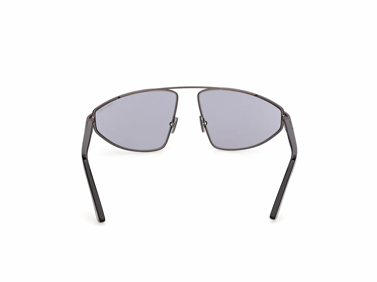 Zu sehen ist die Sonnenbrille FT1399 13A von der Marke Tom Ford