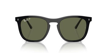Das Bild zeigt die Sonnenbrille RB2210 901/58 von der Marke Ray-Ban in Schwarz.