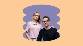 Zu sehen ist eine Frau und ein Mann mit dem Ray Ban Komplettbrillen Angebot von Abele Optik