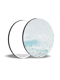 Zu sehen sind zwei Gläser für Brillen