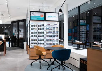 Das Bild zeigt einen Einblick in unsere Filiale in Würzburg am Dominikanerplatz.