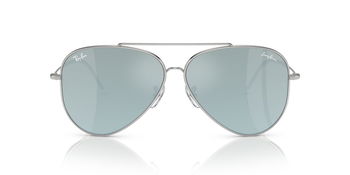 Das Bild zeigt die Sonnenbrille RBR0101S 003/30 von der Marke Ray-Ban in Silber.