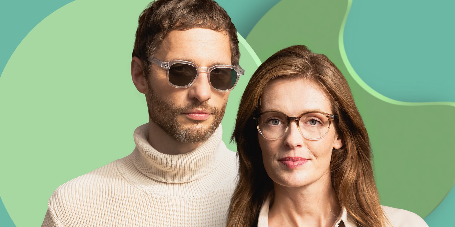 Zu sehen sind eine Frau mit Korrektionsbrille und ein Man mit Sonnenbrille vor einem grün changierenden Hintergrund