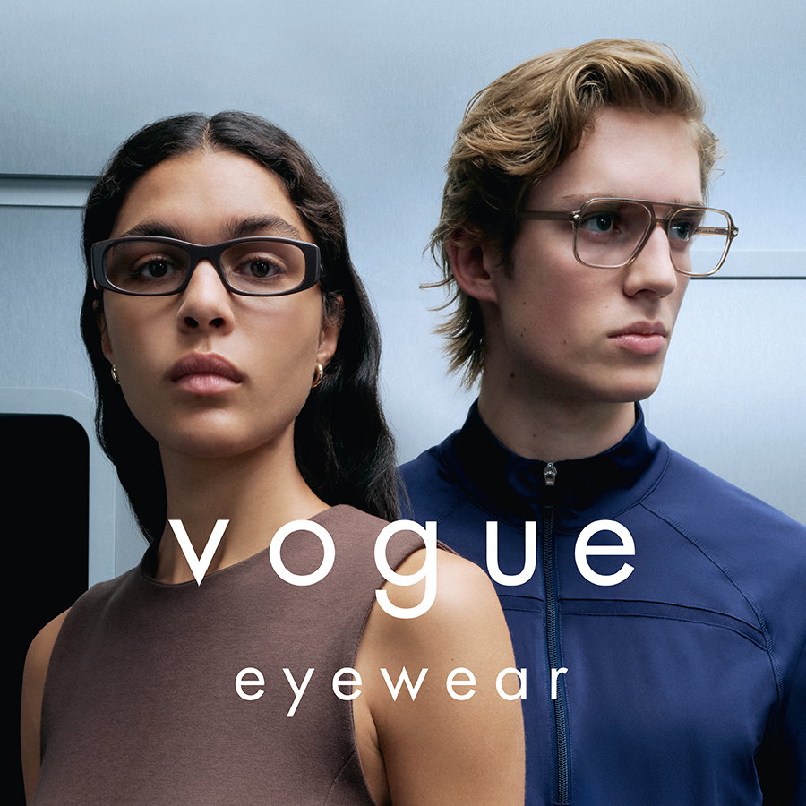 Zu sehne ist ein Mann und eine Frau mit Brillen der Marke Vogue.