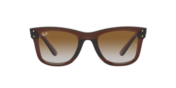 Das Bild zeigt die Sonnenbrille 0RBR0502S 6709CB von der Marke Ray Ban in braun transparent.