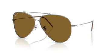 Das Bild zeigt die Sonnenbrille RBR0101S von Ray-Ban in Gunmetal.