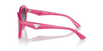 Das Bild zeigt die Sonnenbrille EA4221 61188G von der Marke Emporio Armani in fuchsia.