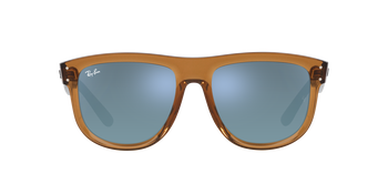 Das Bild zeigt die Sonnenbrille RBR0501S 6711GA von der  Marke Ray Ban in kamelbraun transparent.