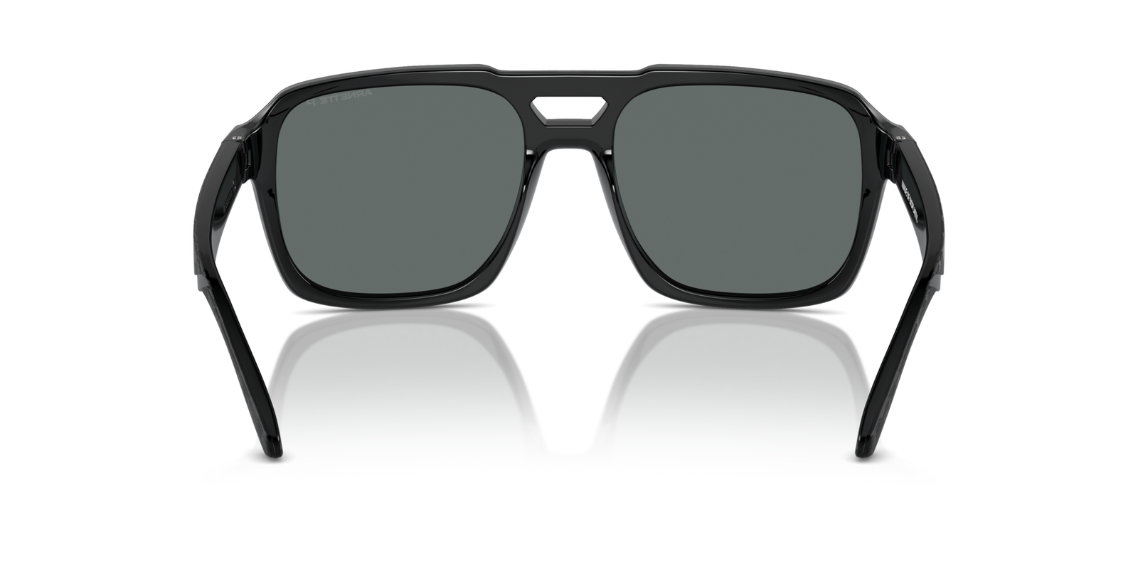 Das Bild zeigt die Sonnenbrille AN4339 290081 von der Marke Arnette in schwarz.