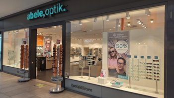 Das Bild zeigt den Eingang unserer Filiale in Neumarkt im NeuerMarkt.