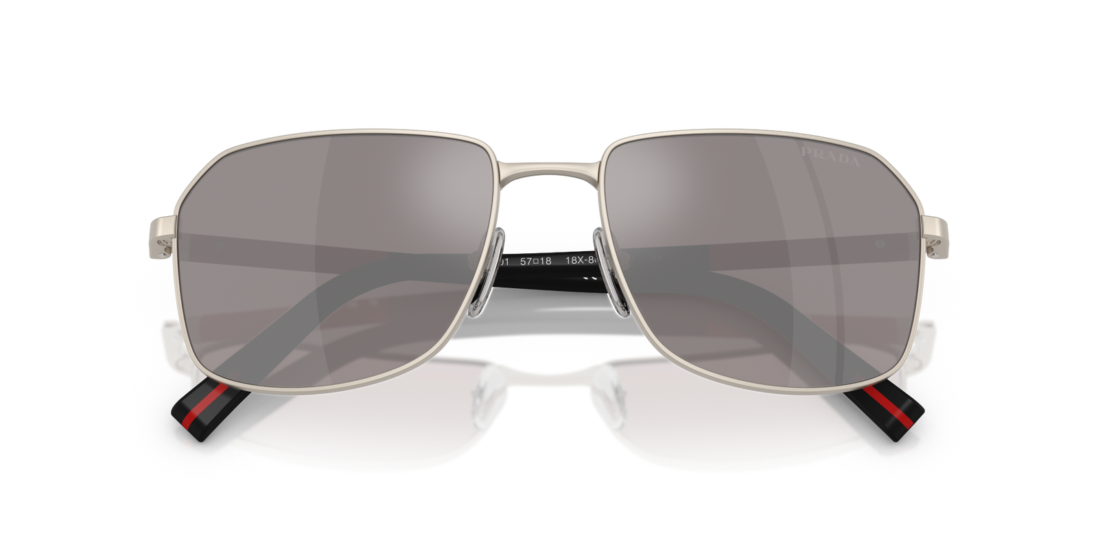 Auf diesem Bild sehen Sie die Sonnenbrille 0PR 0200 von Prada in der Farbe Silber.