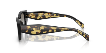 Auf diesem Bild sehen Sie die Prada Sonnenbrille 0PR B05S in der Farbe Schwarz.