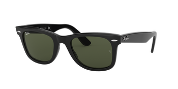 Das Bild zeigt die Ray Ban Wayfarer in schwarz leicht seitlich.