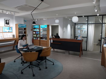 Das Bild zeigt einen Einblick in unsere Filiale in Erlangen in der Hauptstraße.