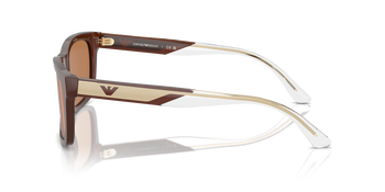 Das Bild zeigt die Sonnenbrille EA4224 609573 von der Marke Emporio Armani in braun.