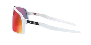 Das Bild zeigt die Sonnenbrille OO9462 946205 von der Marke Oakley in weiß.