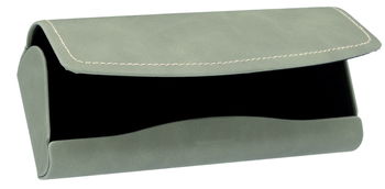 Das Bild zeigt das grüne Brillenetui Cello geöffnet.