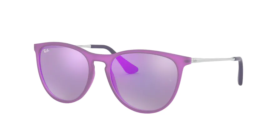 Das Bild zeigt die Sonnenbrille RJ9060S 70084V Junior Erika  von der Marke Ray-Ban in rosa/lila gummibeschichtet .